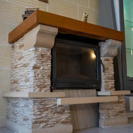 Casa de Férias 4 Bedroom With Private Pool Għarb