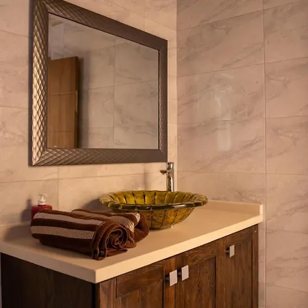 4 Bedroom With Private Pool *