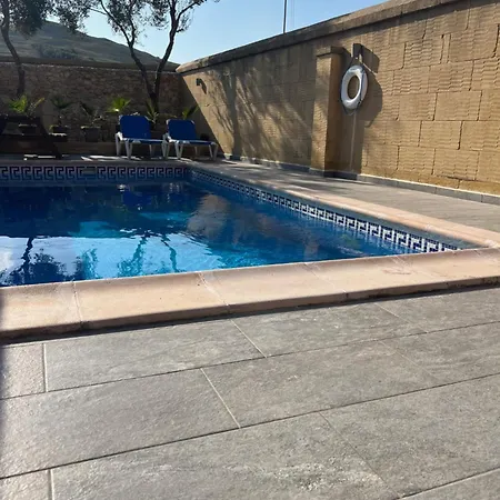 4 Bedroom With Private Pool 別荘 *