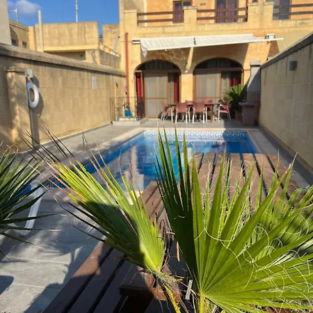 4 Bedroom With Private Pool Casa de Férias