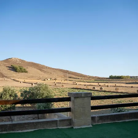 4 Bedroom With Private Pool Gharb (Gozo)