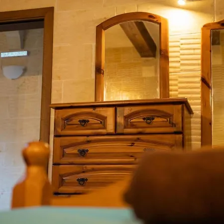 4 Bedroom With Private Pool *