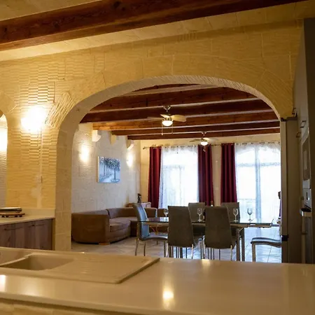 4 Bedroom With Private Pool * Gharb (Gozo)