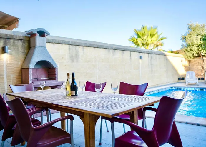 4 Bedroom With Private Pool