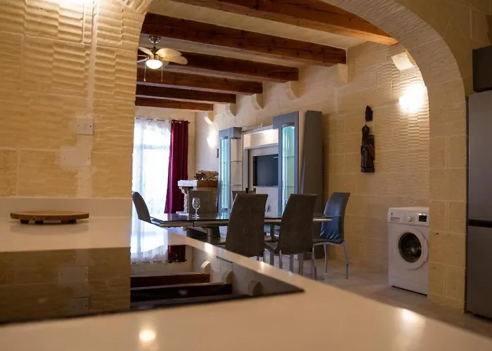 4 Bedroom With Private Pool 펜션 가르브