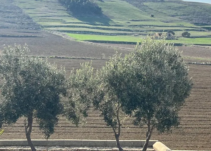 펜션 4 Bedroom With Private Pool 가르브