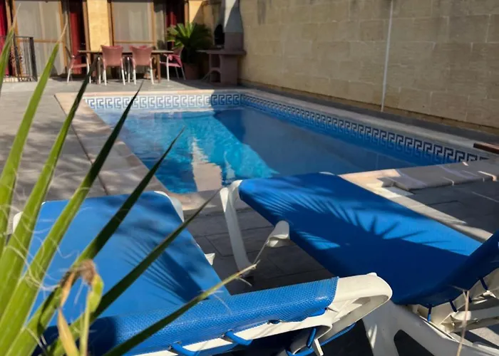 4 Bedroom With Private Pool * 가르브