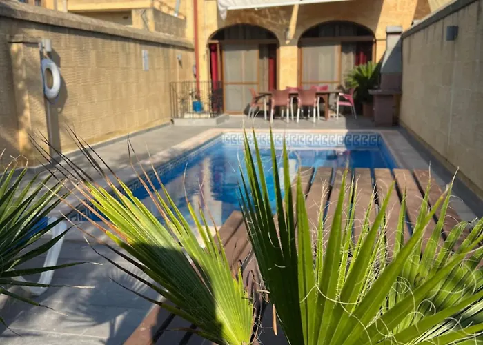 4 Bedroom With Private Pool 펜션