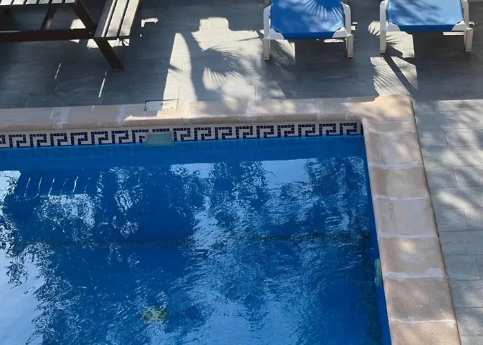 펜션 4 Bedroom With Private Pool 가르브